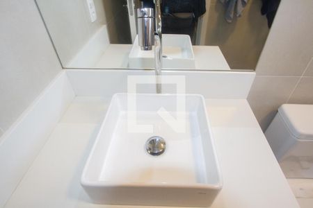 Banheiro da Suíte de apartamento à venda com 1 quarto, 31m² em Vila das Belezas, São Paulo