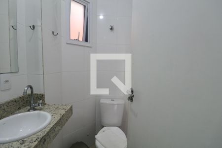 Banheiro Social de apartamento para alugar com 1 quarto, 20m² em Jardim Virginia, Guarujá