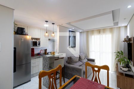 Sala de apartamento à venda com 2 quartos, 47m² em Vila Carmosina, São Paulo