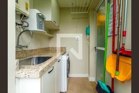 Área de serviço de casa de condomínio à venda com 3 quartos, 240m² em Teresópolis, Porto Alegre