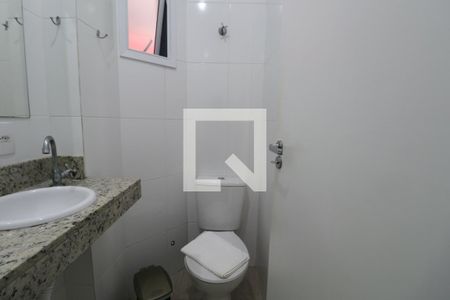 Banheiro Social de apartamento para alugar com 1 quarto, 20m² em Jardim Virginia, Guarujá