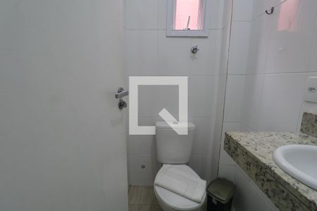 Banheiro Social de apartamento para alugar com 1 quarto, 20m² em Jardim Virginia, Guarujá