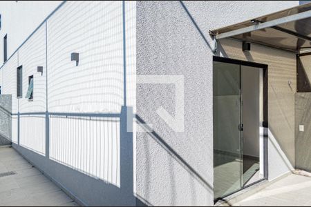 Área Privativa de kitnet/studio para alugar com 1 quarto, 32m² em Rio Tavares, Florianópolis