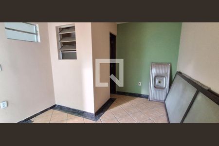 Área de Serviço de casa para alugar com 2 quartos, 212m² em Jardim do Mar, São Bernardo do Campo