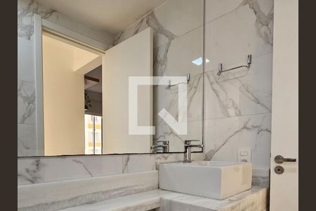 Banheiro  de apartamento à venda com 2 quartos, 41m² em Cambuci, São Paulo