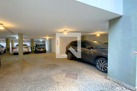 Vagas de apartamento à venda com 4 quartos, 200m² em Lourdes, Belo Horizonte