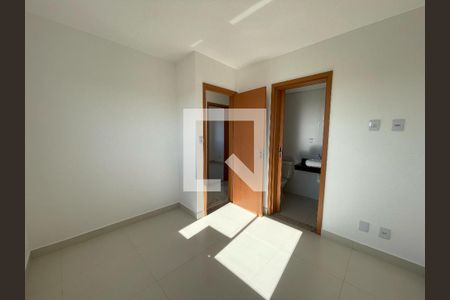 Apartamento à venda com 3 quartos, 80m² em Araguaia, Belo Horizonte