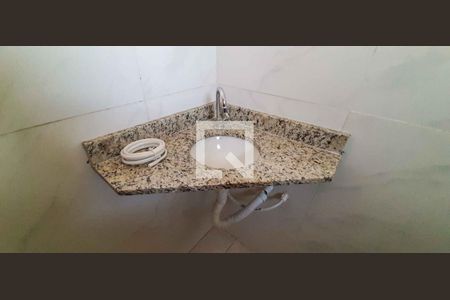 Banheiro de kitnet/studio para alugar com 1 quarto, 25m² em Vila Yolanda, Osasco