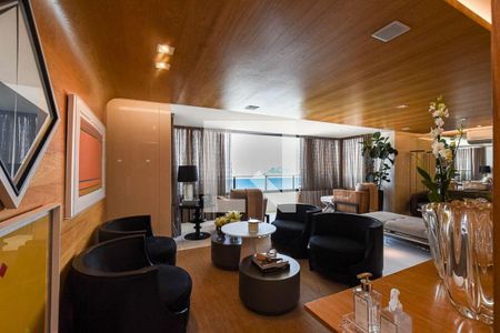 Apartamento à venda com 5 quartos, 500m² em Icaraí, Niterói