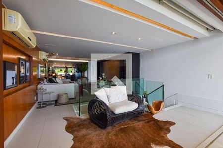 Apartamento à venda com 5 quartos, 500m² em Icaraí, Niterói