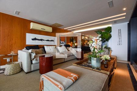 Apartamento à venda com 5 quartos, 500m² em Icaraí, Niterói