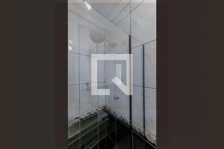 Casa à venda com 3 quartos, 250m² em Vila Gumercindo, São Paulo