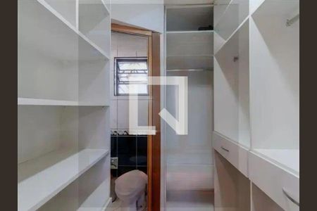 Casa à venda com 3 quartos, 250m² em Vila Gumercindo, São Paulo