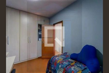 Casa à venda com 3 quartos, 250m² em Vila Gumercindo, São Paulo