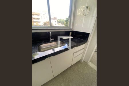 Apartamento à venda com 2 quartos, 66m² em Vila Paris, Belo Horizonte