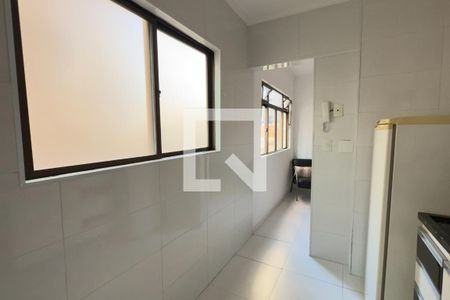 Cozinha de apartamento para alugar com 1 quarto, 50m² em Aviação, Praia Grande