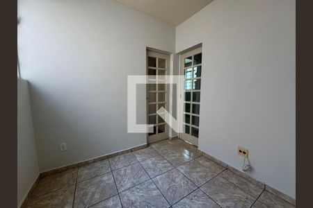 Apartamento à venda com 2 quartos, 45m² em Floresta, Belo Horizonte