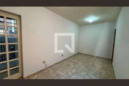 Apartamento à venda com 2 quartos, 45m² em Floresta, Belo Horizonte