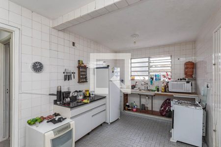 Cozinha de casa à venda com 4 quartos, 180m² em Vila Santo Estefano, São Paulo