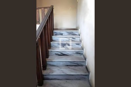 Casa à venda com 5 quartos, 185m² em Vila Gumercindo, São Paulo