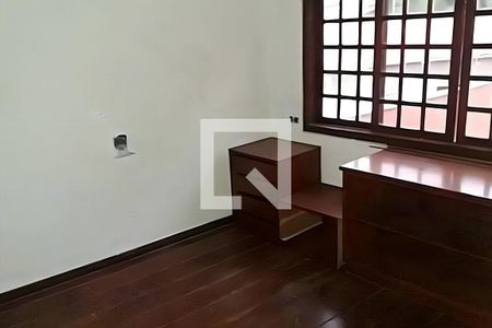 Casa à venda com 4 quartos, 276m² em Jardim da Saúde, São Paulo