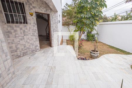 Quintal de casa à venda com 6 quartos, 300m² em Castelo, Belo Horizonte