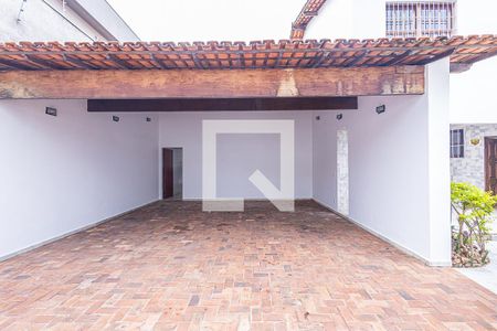 Garagem de casa à venda com 6 quartos, 300m² em Castelo, Belo Horizonte