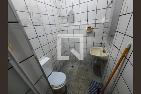 Casa à venda com 4 quartos, 300m² em Taboão, Diadema