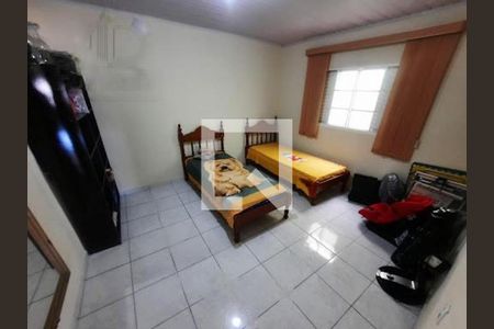 Casa à venda com 4 quartos, 300m² em Taboão, Diadema