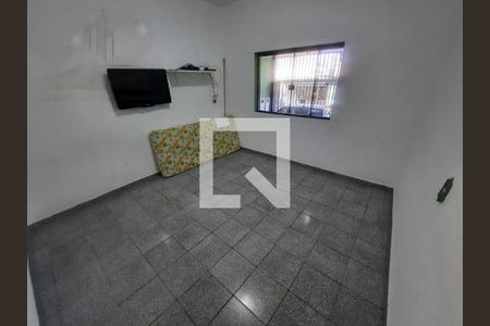 Casa à venda com 4 quartos, 300m² em Taboão, Diadema