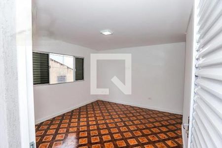 Casa à venda com 3 quartos, 200m² em Vila Brasilina, São Paulo