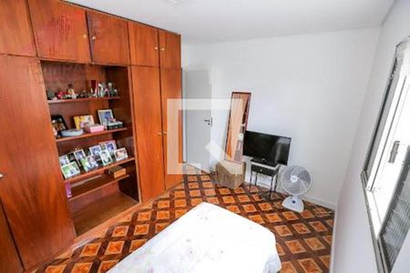 Casa à venda com 3 quartos, 200m² em Vila Brasilina, São Paulo