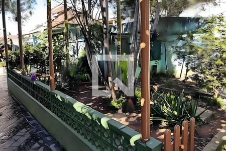 Casa à venda com 4 quartos, 210m² em Santa Teresa, São Paulo