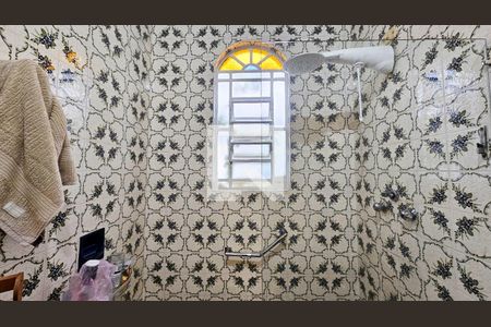 Banheiro /Suite de casa à venda com 4 quartos, 165m² em Jardim Luanda, São Paulo