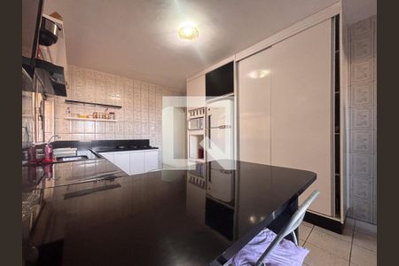 Casa à venda com 5 quartos, 350m² em Nova Petrópolis, São Bernardo do Campo