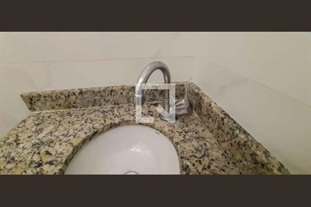 BanheiroBanheiro de kitnet/studio para alugar com 1 quarto, 22m² em Vila Yolanda, Osasco