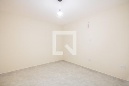 Quarto de casa para alugar com 1 quarto, 80m² em Santo Antônio, Osasco