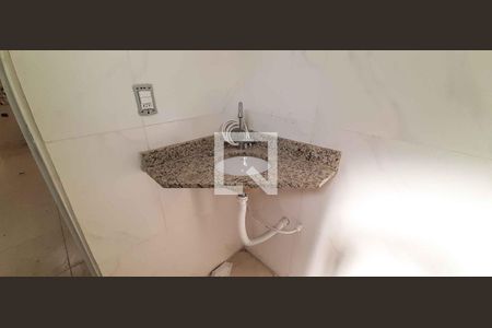 Banheiro de kitnet/studio para alugar com 1 quarto, 20m² em Vila Yolanda, Osasco