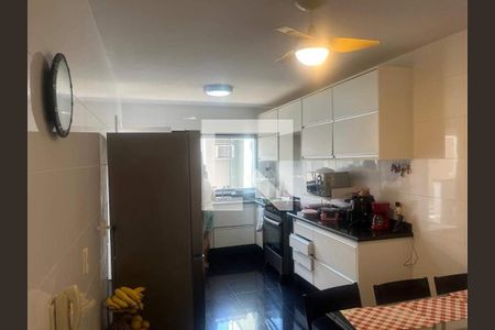 Casa à venda com 5 quartos, 378m² em Barra da Tijuca, Rio de Janeiro