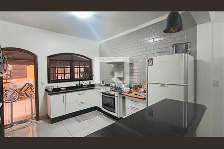 Casa à venda com 3 quartos, 186m² em Jardim Sarah, São Paulo