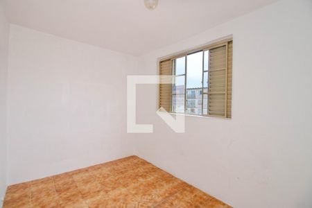 Quarto 2 de apartamento para alugar com 2 quartos, 47m² em Rubem Berta, Porto Alegre