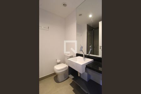 Banheiro Social de kitnet/studio para alugar com 1 quarto, 22m² em Indianópolis, São Paulo