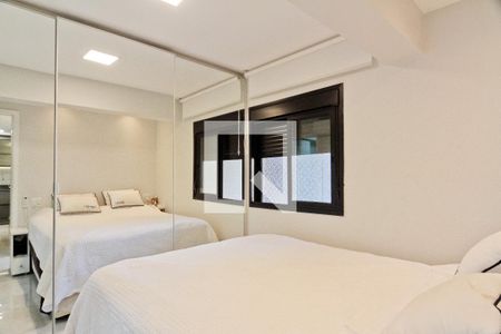 Suíte de apartamento à venda com 2 quartos, 55m² em Vila Ester (zona Norte), São Paulo