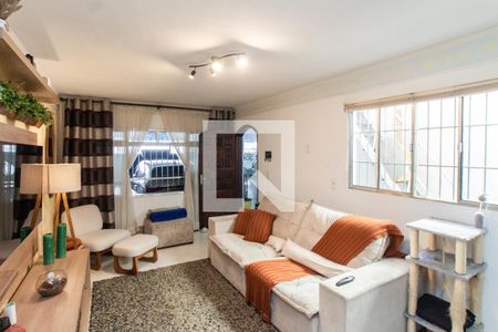 Sala de casa à venda com 4 quartos, 134m² em Parque Edu Chaves, São Paulo