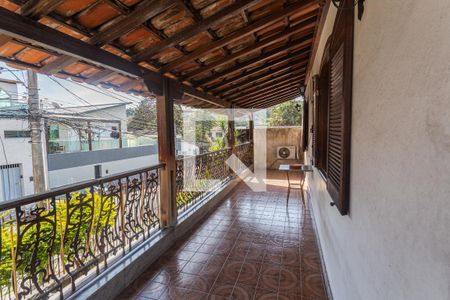 Varanda no 2° Andar de casa para alugar com 4 quartos, 360m² em Aparecida, Belo Horizonte