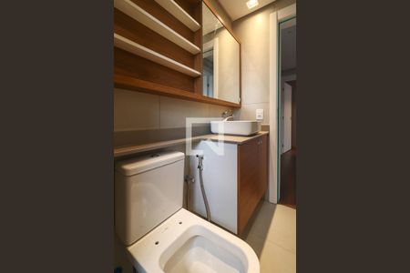 Banheiro Social de apartamento à venda com 3 quartos, 129m² em Petrópolis, Porto Alegre