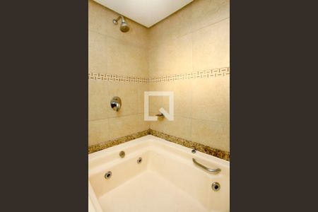 Banheiro 1 Quarto Suíte de apartamento à venda com 4 quartos, 191m² em Mont’serrat, Porto Alegre