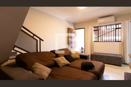 Sala de casa à venda com 2 quartos, 140m² em Jardim Danfer, São Paulo