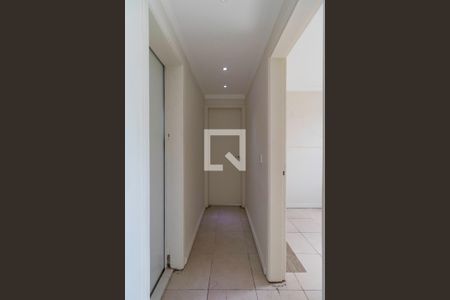 Corredor  de apartamento para alugar com 2 quartos, 47m² em Parque Munhoz, São Paulo