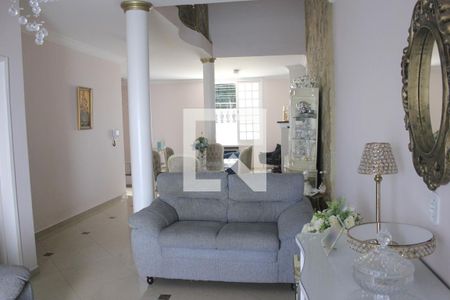 Sala de casa à venda com 5 quartos, 306m² em Jardim Santa Clara, Guarulhos